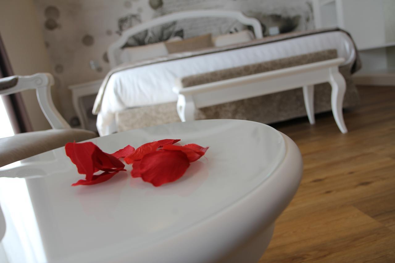 Suites & Apartments Liola' Castrocielo エクステリア 写真