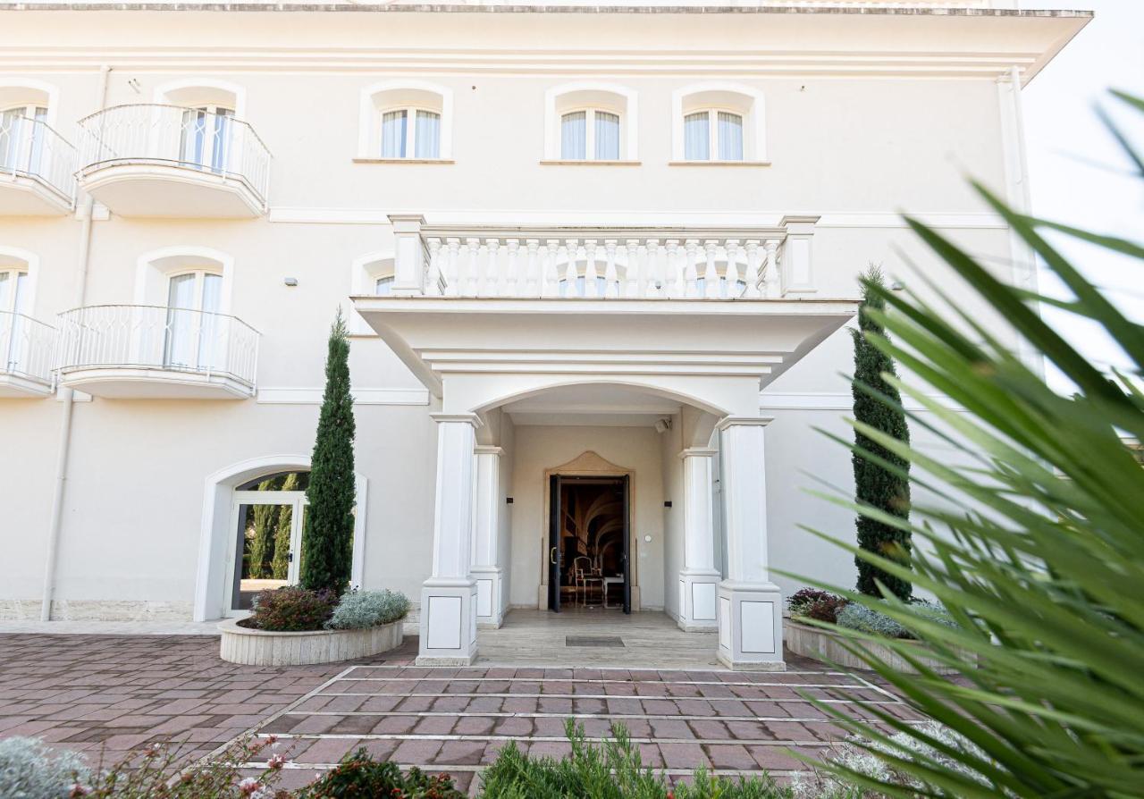 Suites & Apartments Liola' Castrocielo エクステリア 写真